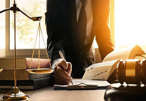 استخدام وکیل مالی بهترین تصمیم چرا استخدام وکیل مالی بهترین تصمیم برای حل مشکلات قانونی است